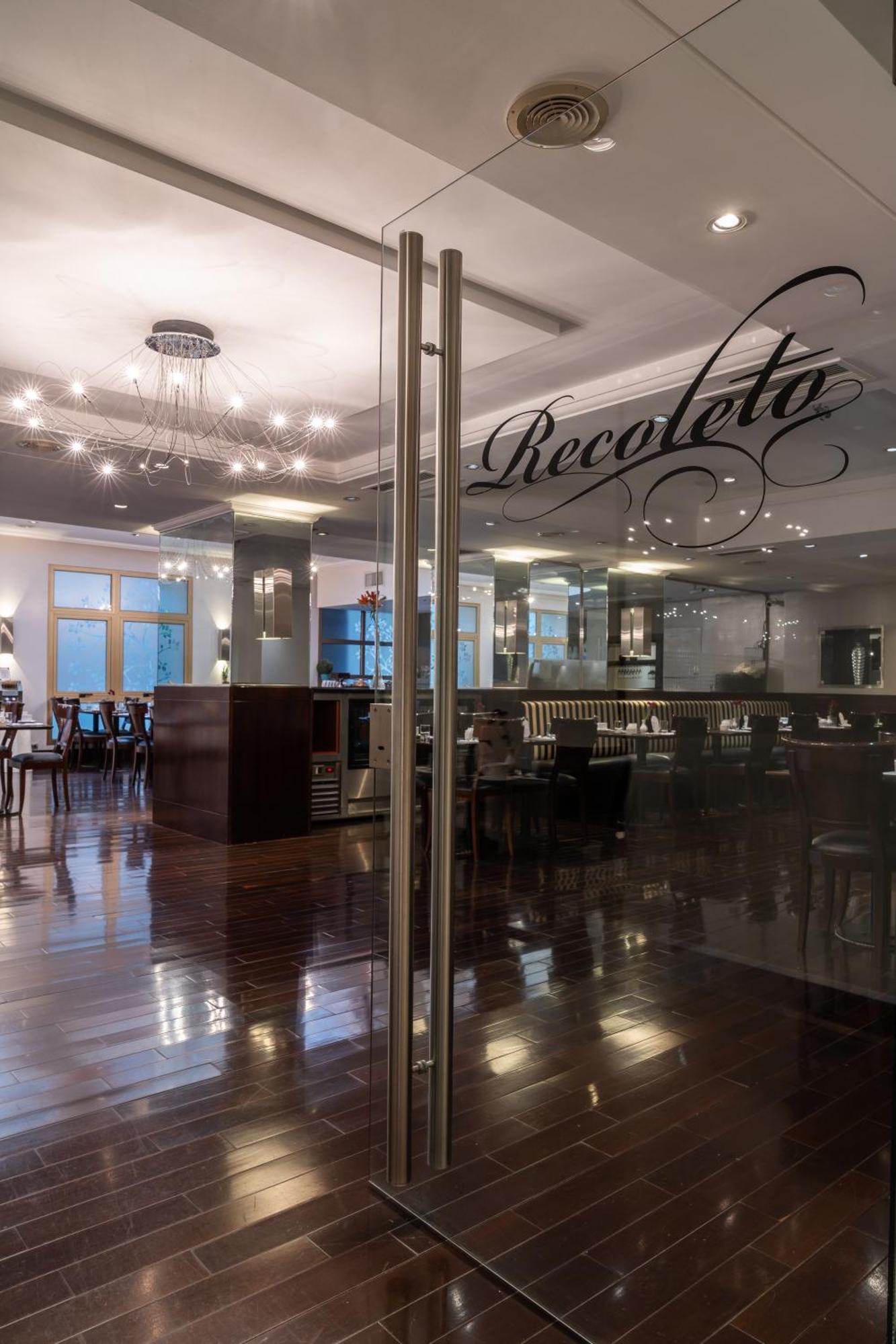 Hotel Intersur Recoleta Buenos Aires Exterior photo