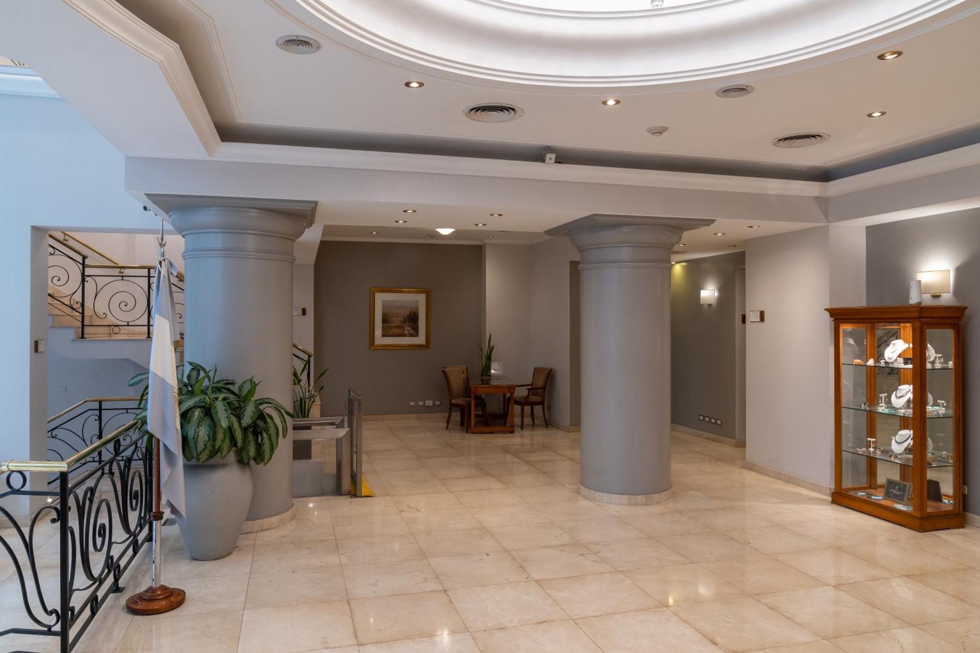 Hotel Intersur Recoleta Buenos Aires Exterior photo
