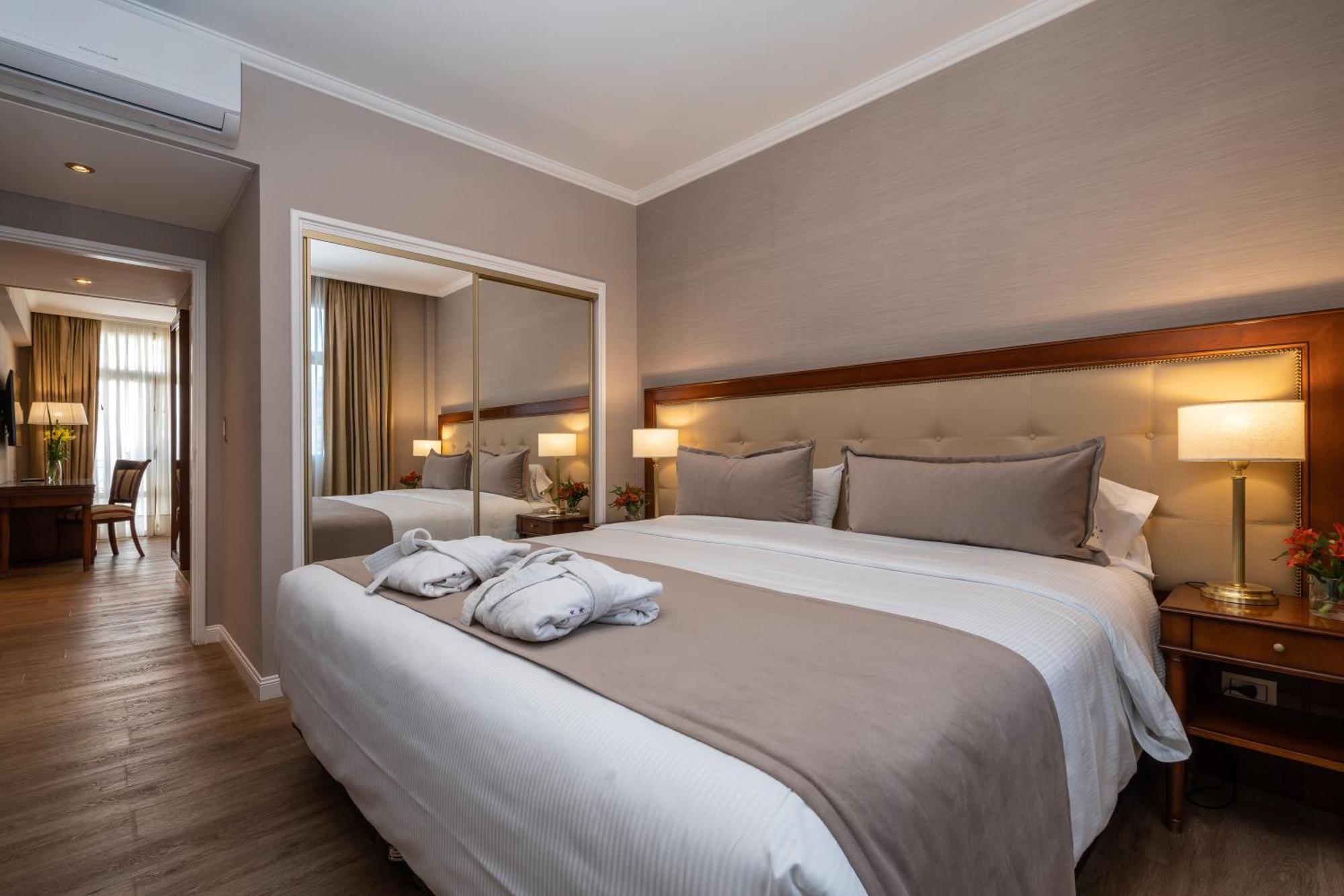 Hotel Intersur Recoleta Buenos Aires Exterior photo